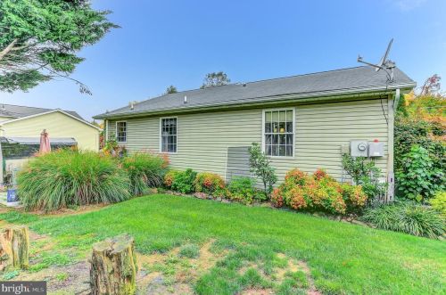 210 Boyer St, Littlestown PA 17340-1504 exterior