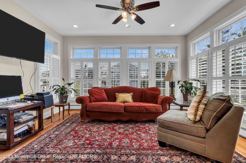 302 Trenton Ave, Point Pleasant Beach NJ 08742-2529 exterior