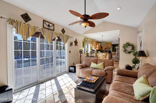 4 Cardinal Ct, Old Bridge NJ 08857-2793 exterior