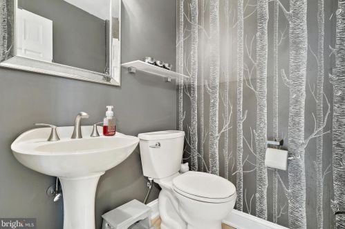 3818 Woodridge Ave, Silver Spring MD 20902-2355 exterior