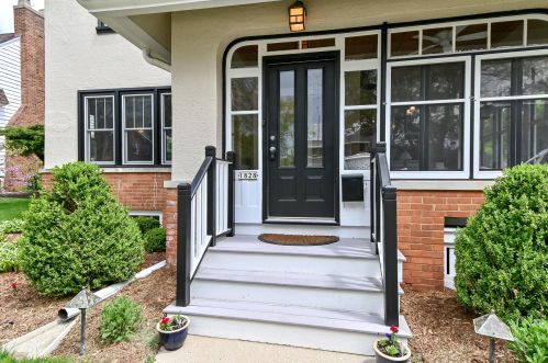 1828 71st St, Milwaukee, WI 53214-4835