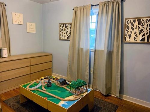 472 1st St, Pittsburgh PA 15227-3800 exterior