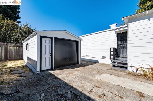 1630 Chestnut St, Berkeley CA 94702-1430 exterior