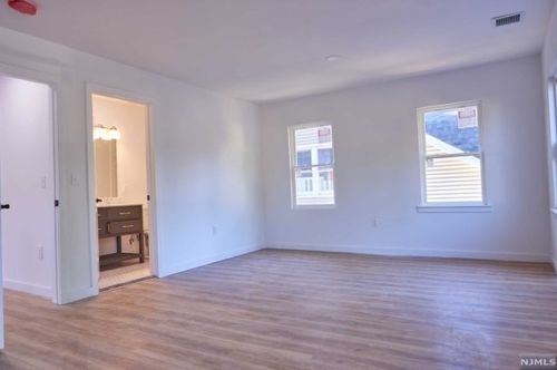 68 9th Ave, Paterson NJ 07506-1645 exterior