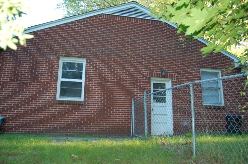 3325 Poinsettia Ave, Grand Rapids MI 49508-2567 exterior