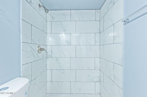 2925 42nd Ave, Phoenix AZ  85019-4323 exterior