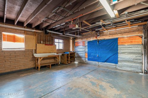 9151 Deer Trl Cir, Tucson AZ 85710-8034 exterior