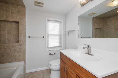 7854 Cressett Dr, Chicago IL 60707-1340 exterior