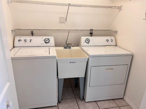 5302 Sunset Blvd, Fort Pierce FL  34982-3876 exterior