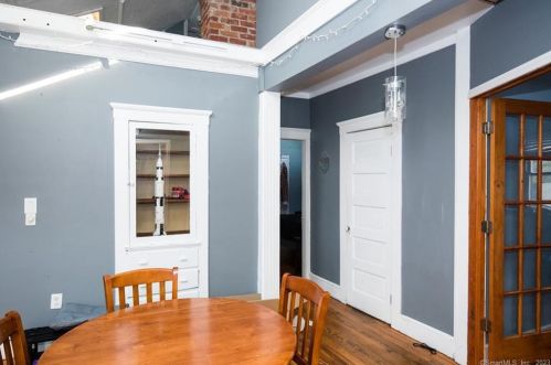 204 Broad St, Meriden CT 06450-6505 exterior