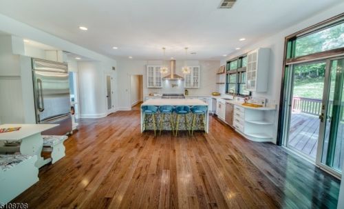 11 Beacon Hl Dr, Chester NJ exterior