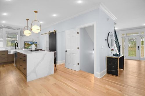 560 Morgan St, Atlanta GA 30308-2821 exterior