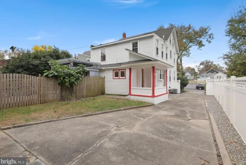 403 Howard St, Riverton NJ 08077-1328 exterior