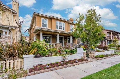 1404 Donegal Way, Oxnard CA  93035-1442 exterior