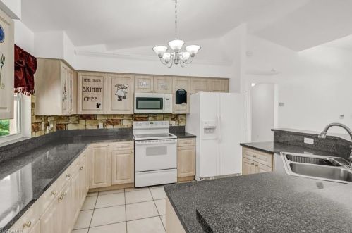 3520 20 Ave, Naples FL 34117-9197 exterior