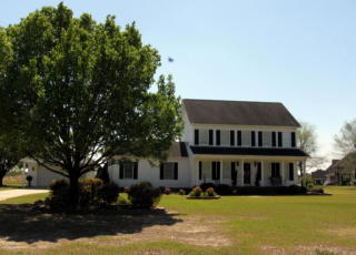 638 Timberlake Dr, Clinton NC  28328-9358 exterior