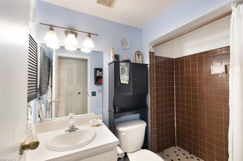 4543 Genoa Ave, Naples FL exterior