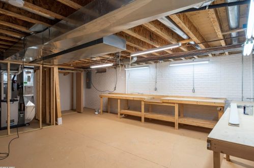 45750 Dutton Dr, Macomb Township MI 48044-4090 exterior