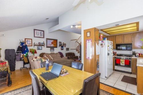 1042 Walnut St, Tustin CA 92780-4642 exterior