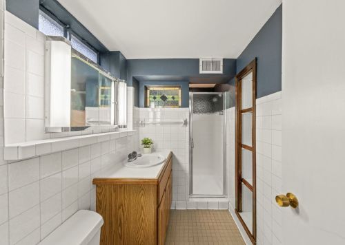 766 Parkside Ave, Elmhurst IL  60126-4811 exterior