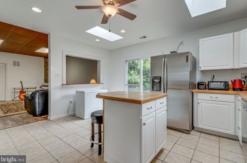 315 Biddle Rd, Accokeek MD 20607-2204 exterior