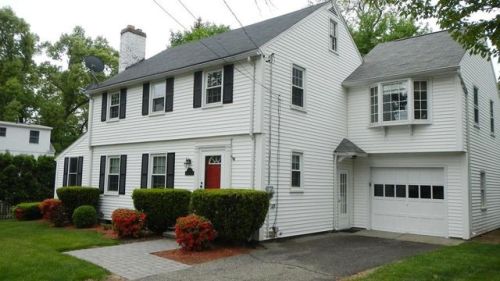 56 Windsor Pl, Springfield, MA 01106-1035