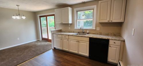 13 Conlin Dr, Enfield CT 06082-5020 exterior