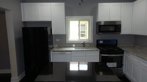 2048 70 Pl, Chicago IL 60637-4642 exterior