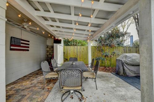 1631 Dresden Dr, Atlanta GA 30319-3633 exterior