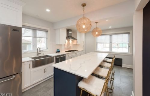 16 Burroughs Way, Maplewood NJ 07040-1410 exterior