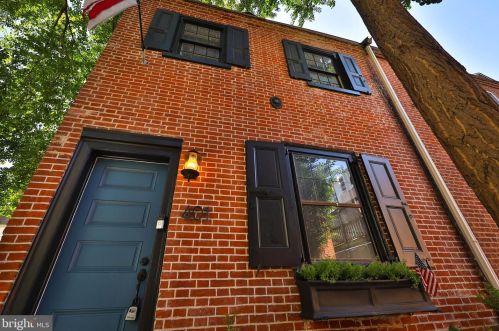 401 Iseminger St, Philadelphia PA  19147-1113 exterior