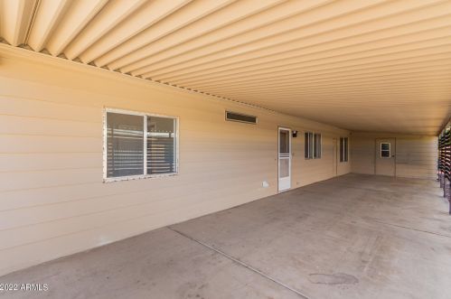 9010 Olive Ln, Chandler AZ  85248-6404 exterior