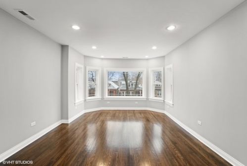 602 90 Pl, Chicago IL 60619-7906 exterior