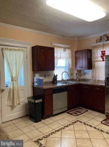 840 Riverside Ave, Trenton NJ 08618-5237 exterior