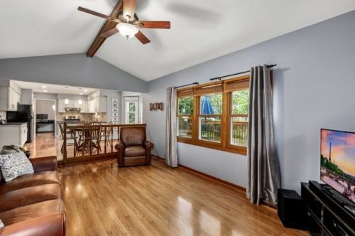 105 Ardley Ct, Naperville IL  60565-3250 exterior