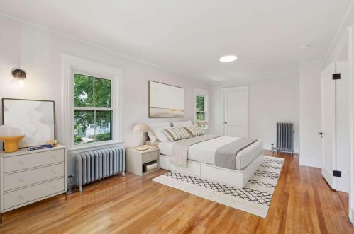 155 Pleasant Ave, Portland ME 04106-6225 exterior