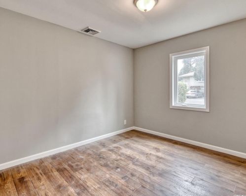 37 9 Ave, Huntington Station NY 11746-2219 exterior