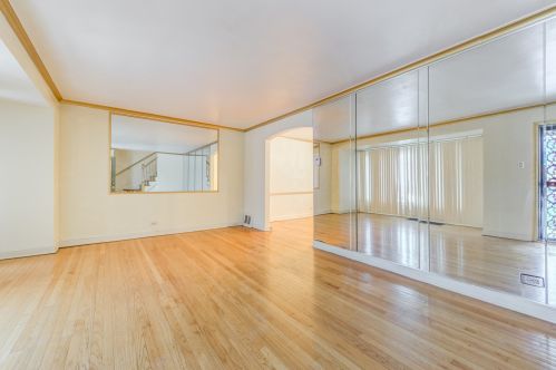 8748 Dorchester Ave, Chicago IL 60619-7010 exterior