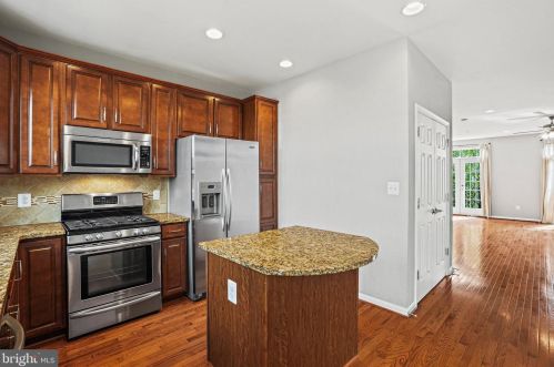 2139 Little Sorrel Way, Silver Spring MD 20902-2893 exterior