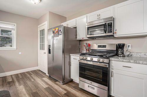 831 Hackley Ave, Meskegon MI 49444-1268 exterior