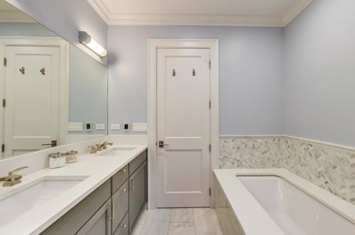 3619 Hermitage Ave, Chicago IL 60613-3506 exterior