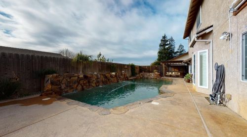 1922 Porter Way, Turlock CA 95380-3788 exterior