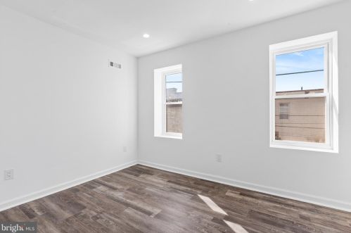 1911 Lawrence St, Philadelphia PA 19120-2808 exterior