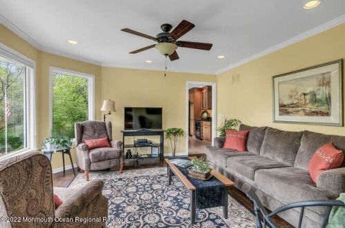 6 Southview Ter, Middletown NJ 07748-2415 exterior