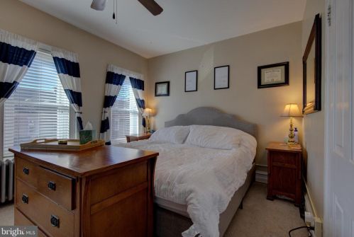 27 5 St, Pottstown PA 19464-5102 exterior