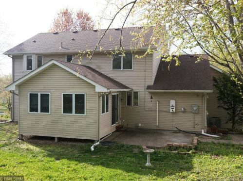 1320 Wildflower Ln, Chaska, MN 55318-9737