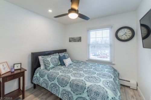 30 Stratfordshire Dr, Wantage NJ  07461-4223 exterior