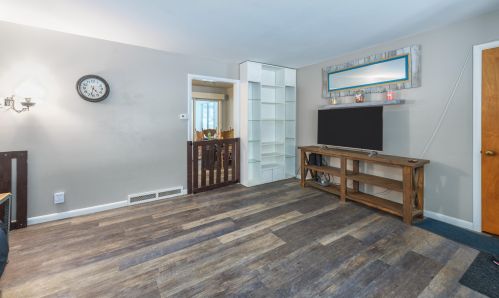 668 Melrose St, Plainwell MI 49080-2207 exterior