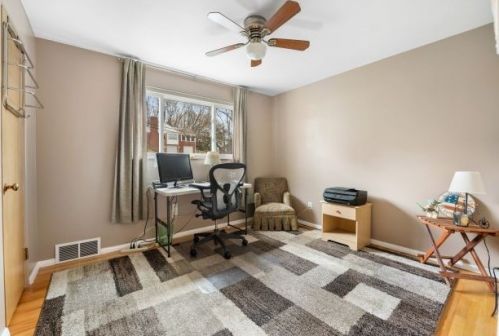 1491 Mohican Dr, Pittsburgh PA 15228-1613 exterior