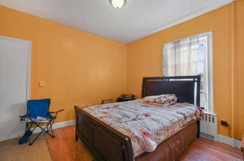 214 Prospect Ave, Mount Vernon NY 10550-2349 exterior